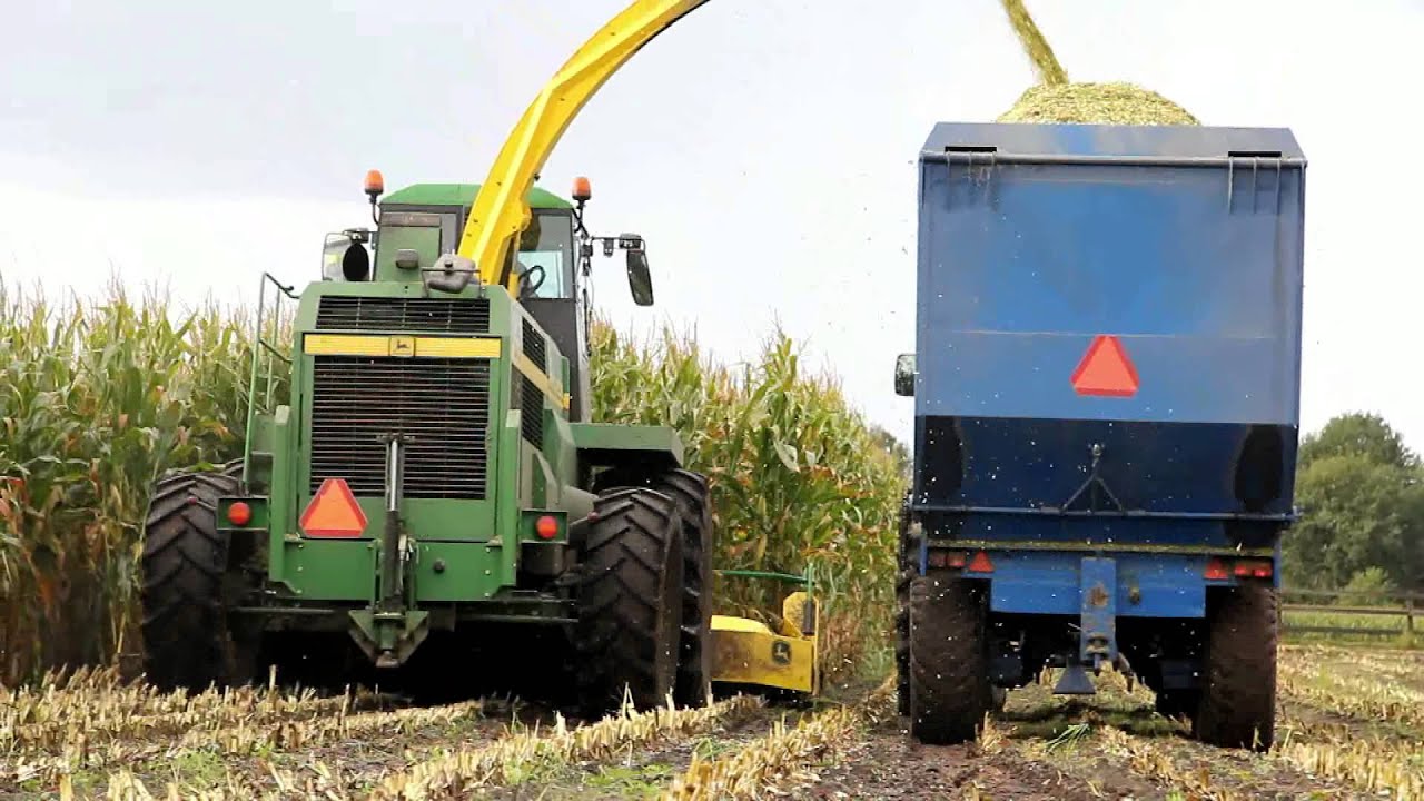John Deere 6750 - Vlastuin Ede - Mais hakselen / Maize 2011