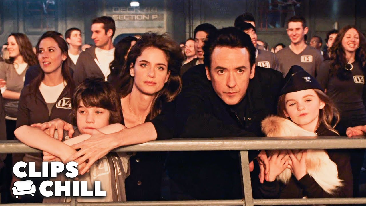 Las Cubiertas del Arca se abren por Primera Vez desde el Fin del Mundo | 2012 (John Cusack)