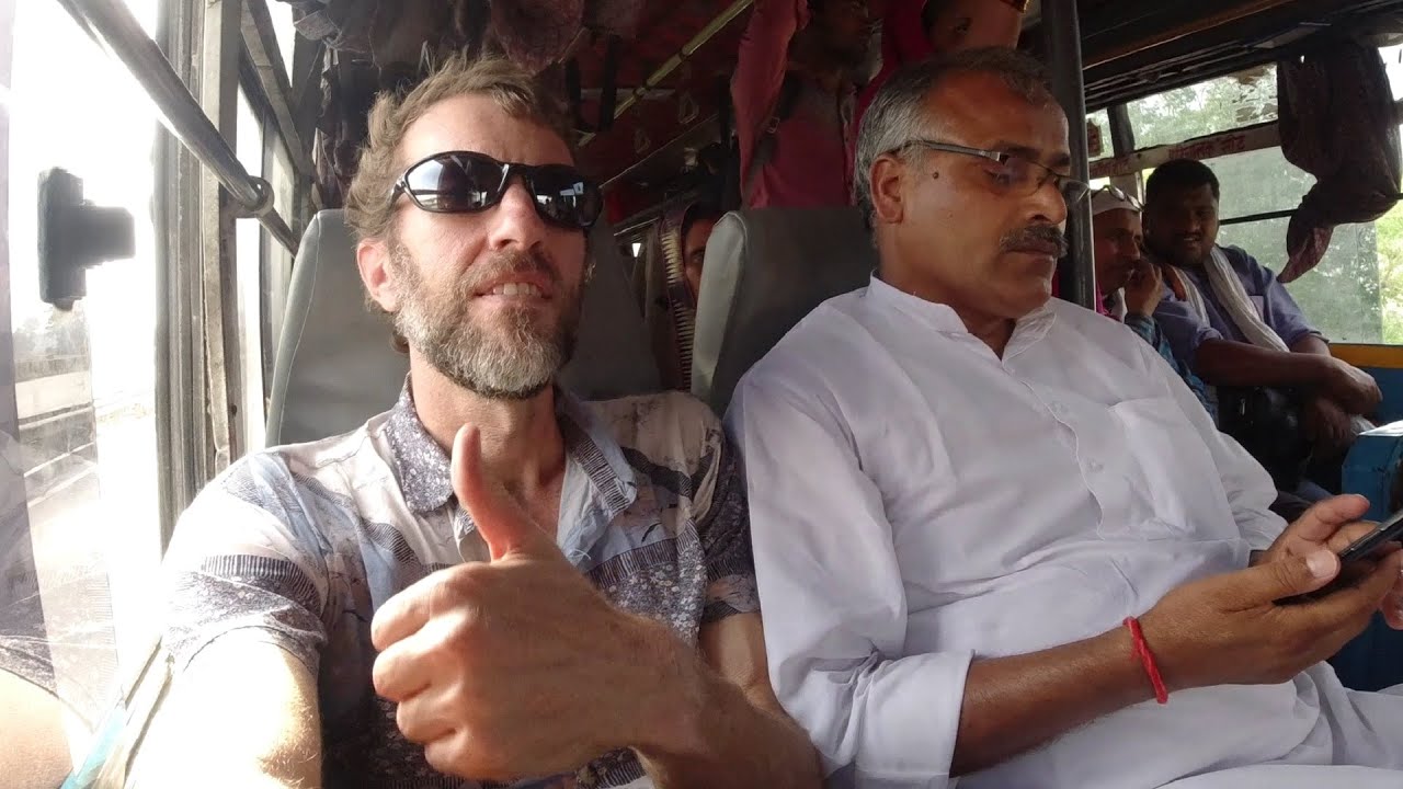 THE INDIA EXPERIENCE | Traveling to the Ganges River