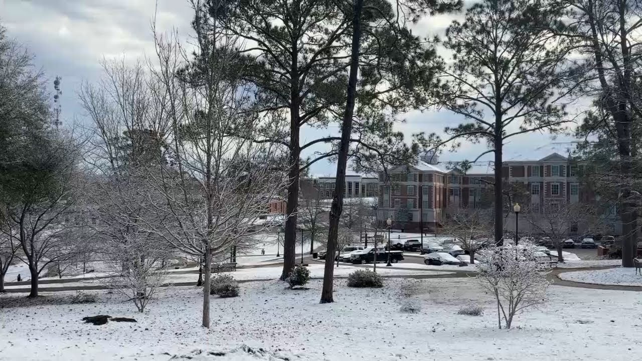 Troy University Snow Day - TROY TrojanVision News