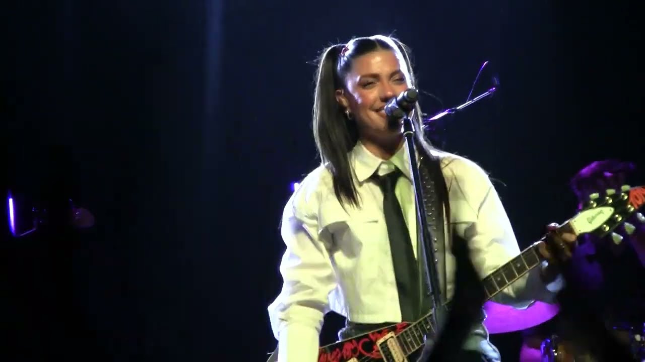 Hay algo en mí - Miriam Rodríguez | Tour Línea Roja Sevilla (04/05/24)