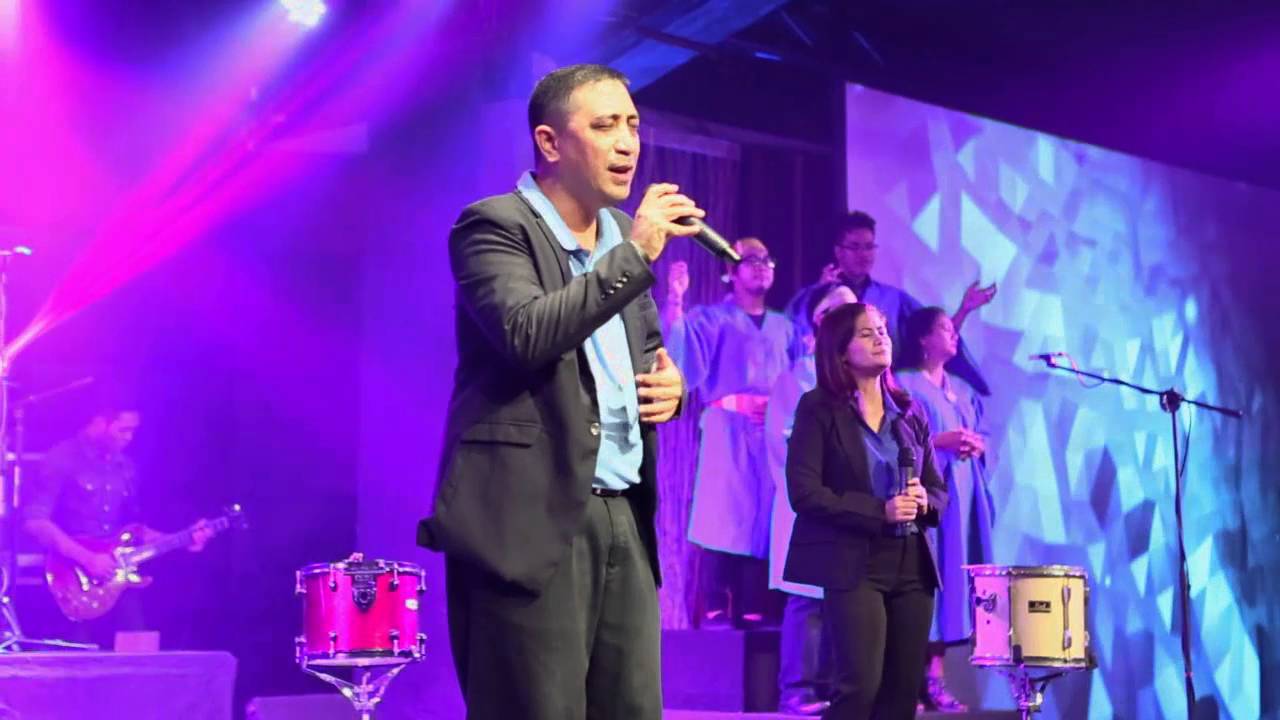 GLS Bacolod Day 1 Praise & Worship