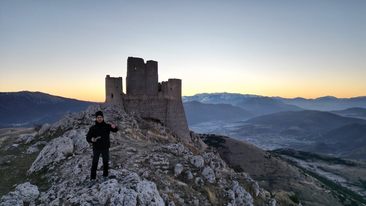 L'alba al castello delle fiabe | Aerial video w Dji Mini 3 Pro