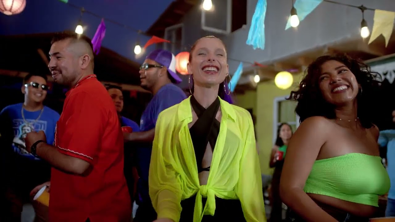Desire Mandrile feat. Blaximental - Tamarindo (Video Oficial)