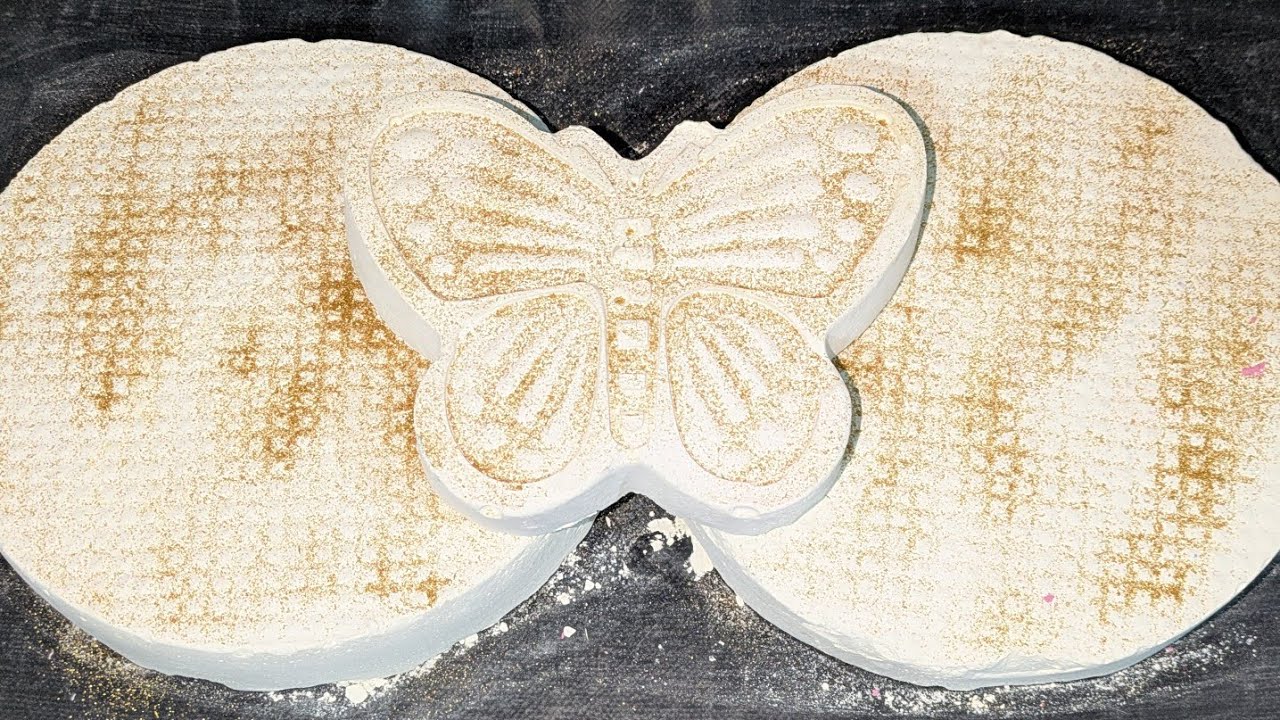 Butter is melting in hands#butterysoftgymchalk#gymchalkcrush 