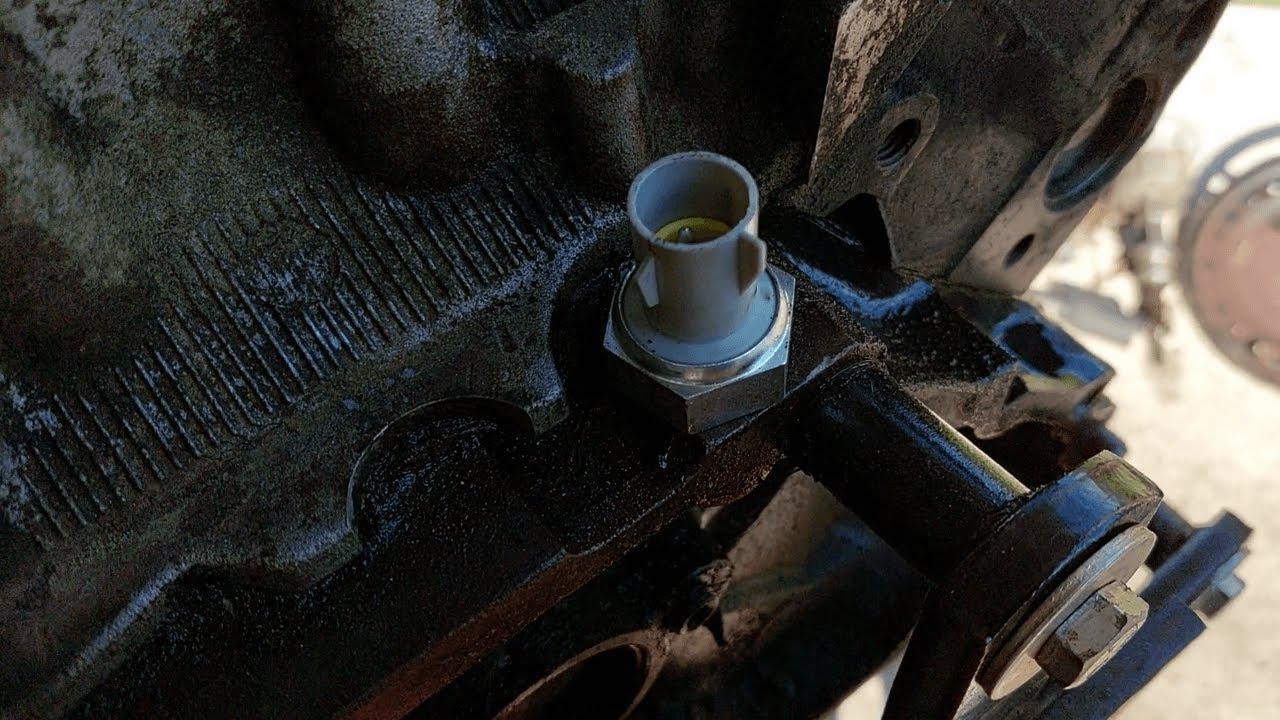 Five Minute Fix 11 -  Knock Sensor Replacement 1993 F250 302 5.0