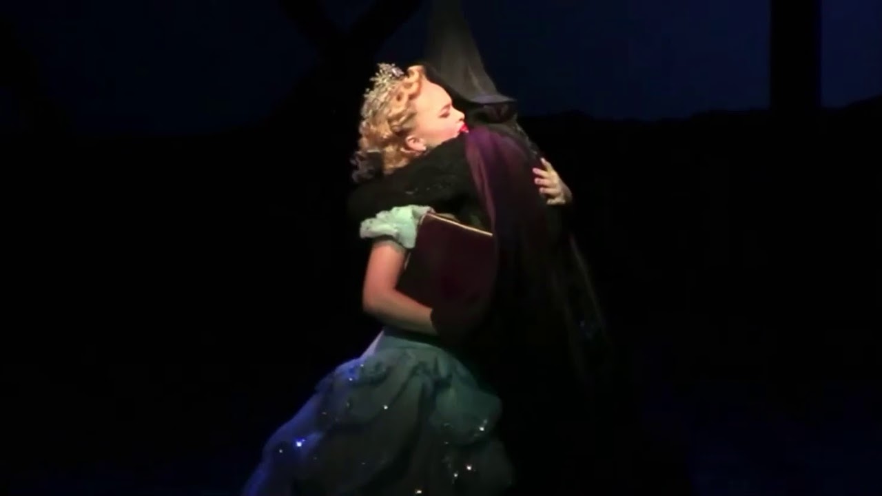 Wicked Melting Scene with Jackie Burns and Amanda Jane Cooper (Broadway)