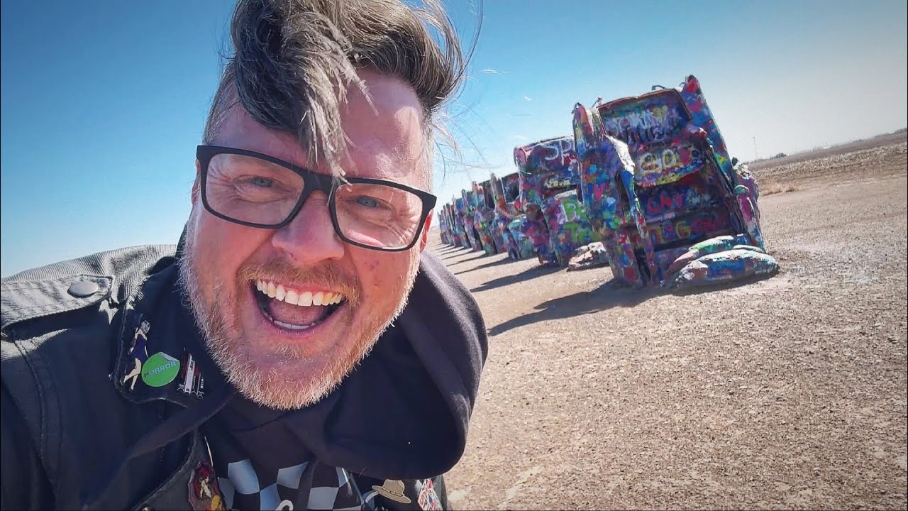 Ранчо Кадиллак на трассе 66 — всемирно известная придорожная достопримечательность.