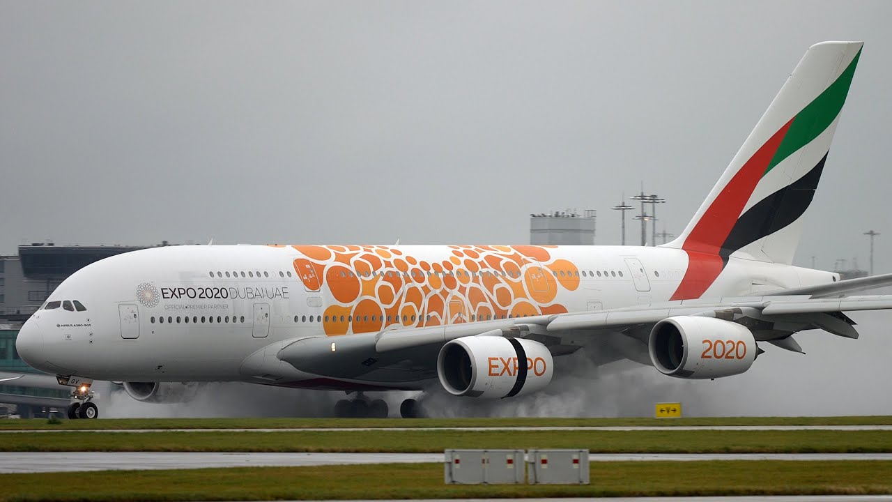 Slow Motion Spray Landings - Emirates A380 & Etihad B787 - Manchester Airport