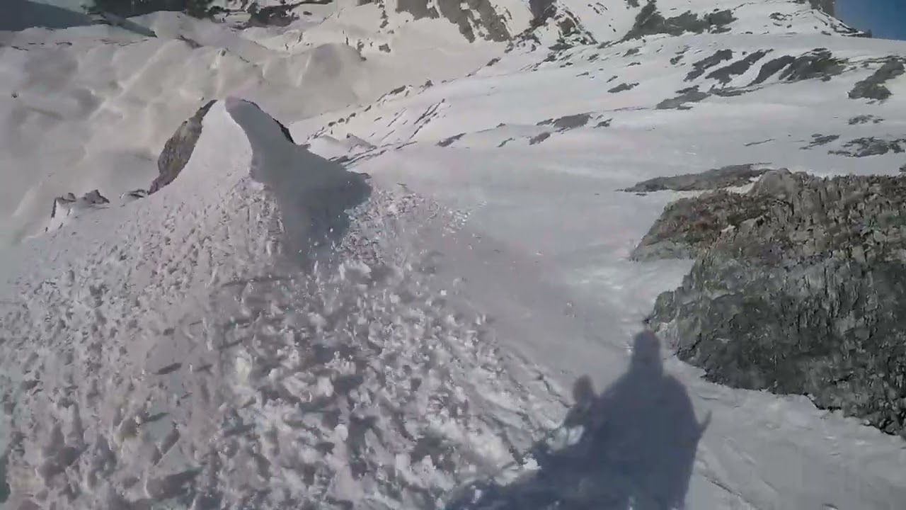 Tête à Pierre Grept L'Epaule par Le Mur