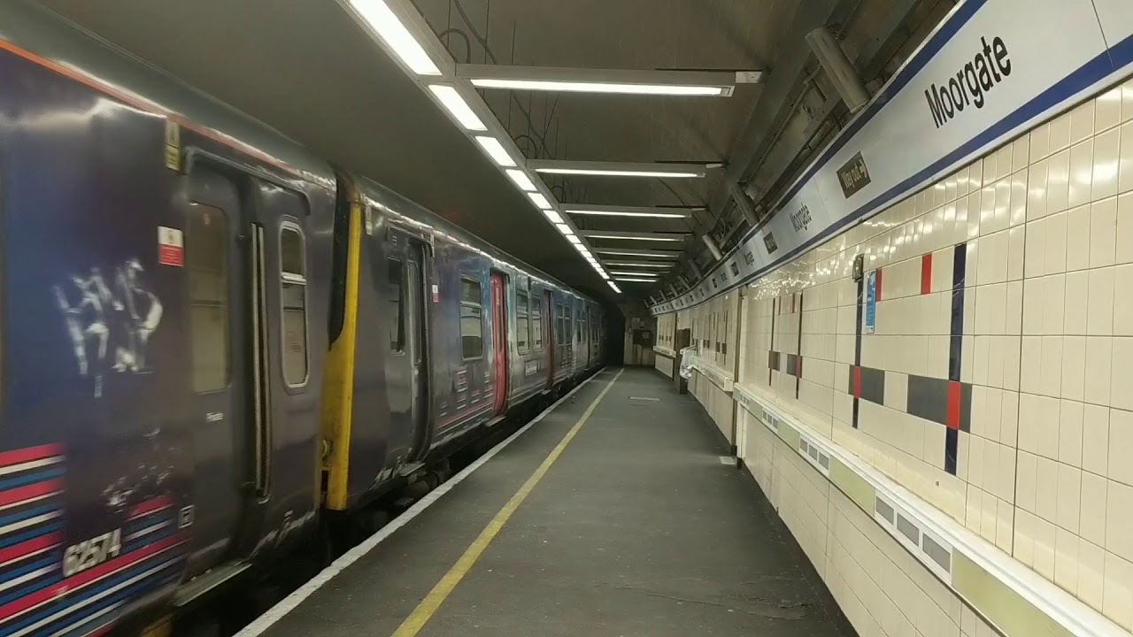 Trains at Moorgate - January 2019