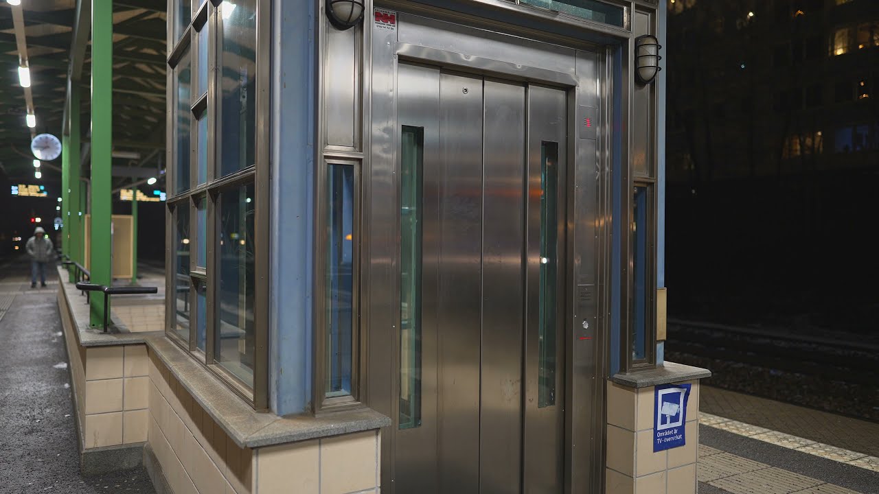 Sweden, Eskilstuna C, 2X elevator + departure with Mälartåg double decker train to Stockholm