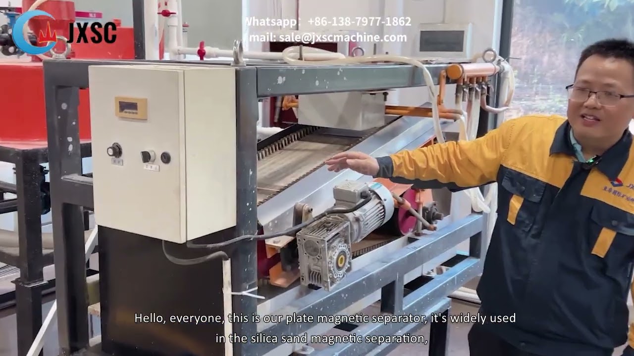 How does a plate magnetic separator work?