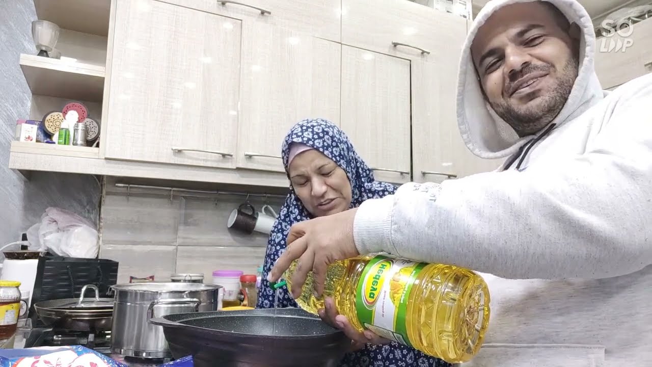 دخلت المطبخ انا وبطاطا عشان تتعلم اصول الطبخه🤣