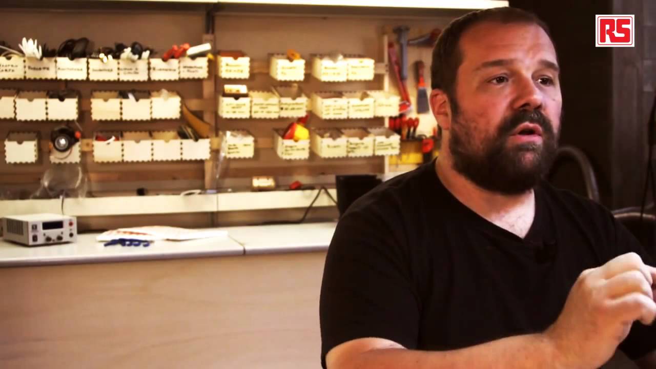 Arduino Video Tutorial - 01 Get to know your Tools with Massimo Banzi