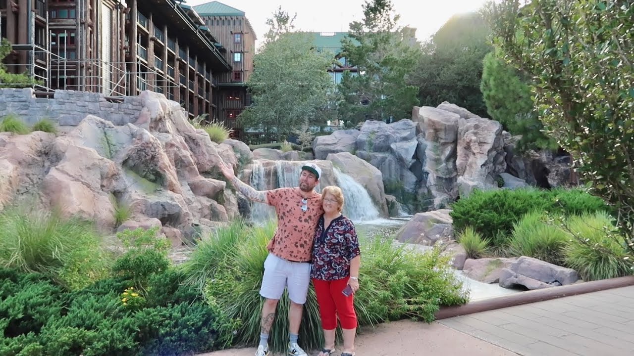 Staying at Disney’s Wilderness Lodge  - Copper Creek DVC Room & Resort Tour / Staycation With My Mom