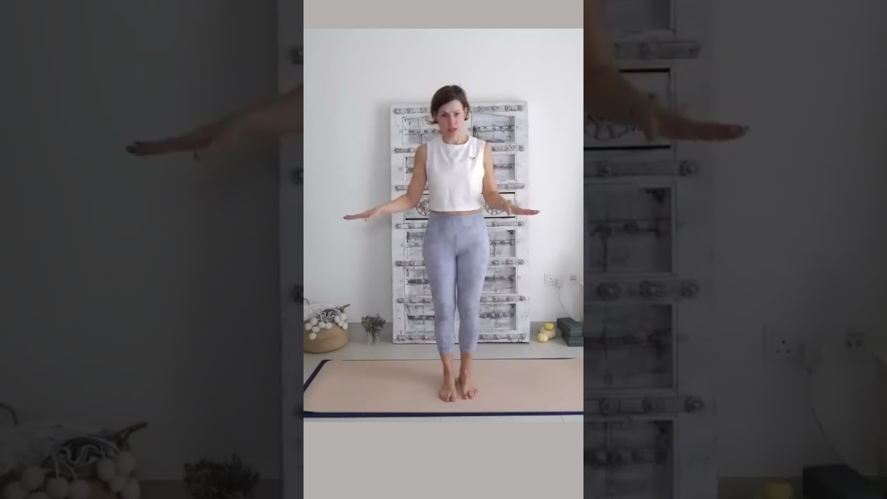 Mocny brzuch po 60-tce | Jedna Minuta Seniora | Ćwiczenie na stojąco