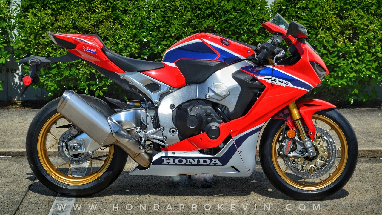 2017 Honda CBR1000RR SP Review of Specs + Start-Up | CBR Sport Bike / Motorcycle Walk-Around | HRC
