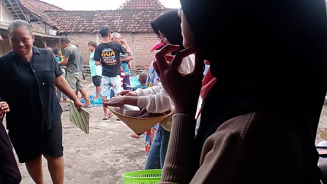 Adat Nganjuk yang ku bawa pulang ke tanah Lamongan || piton piton Humaira