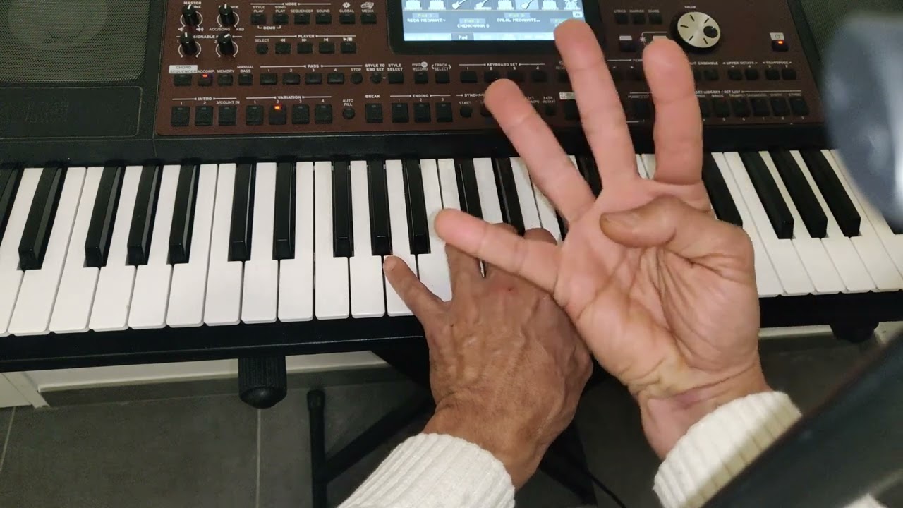 تقنيات ليزاكور على السانتي 3 technique des accords sur le synthé