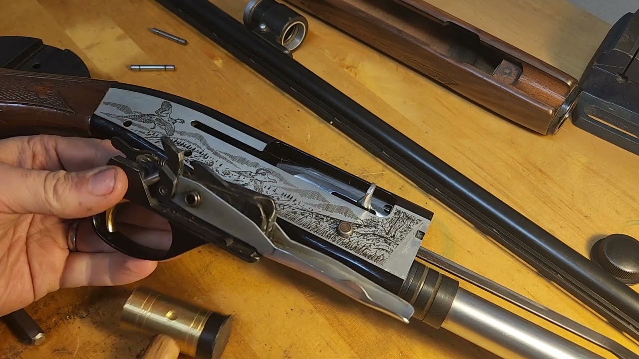 Ithaca/SKB XL900: Semi-Auto Shotgun from the 60's