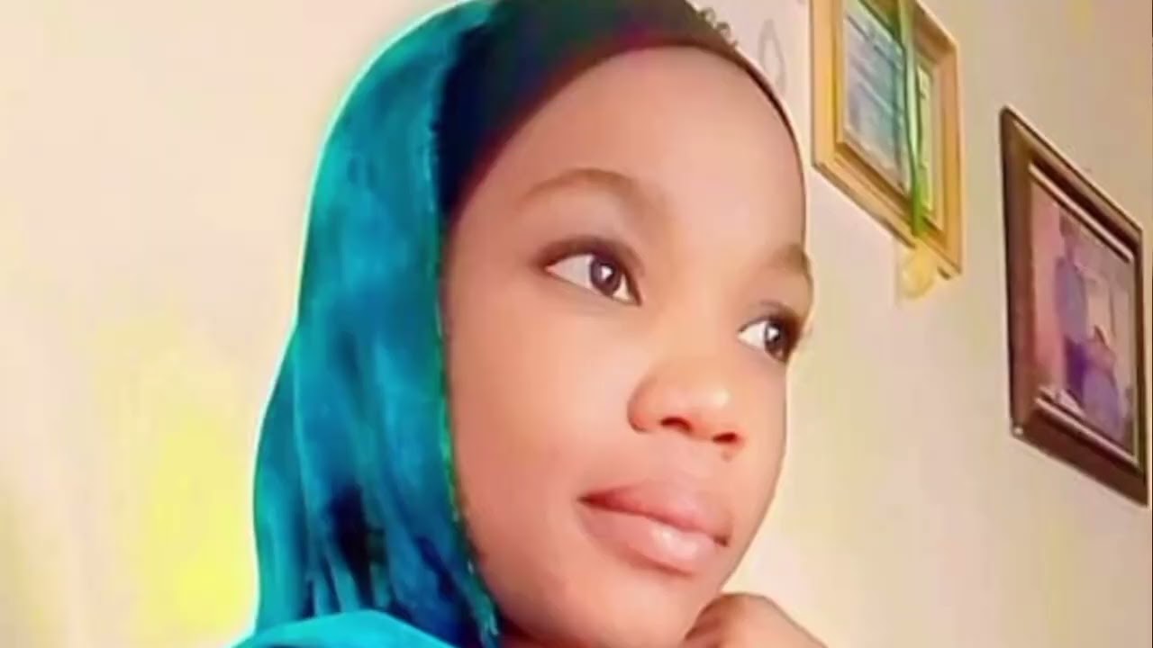 HIRA DA HAFSAT KABUGA SHA'IRA TA CIKIN SHIRIN MAWAKAN YABON ANNABI S.A.W