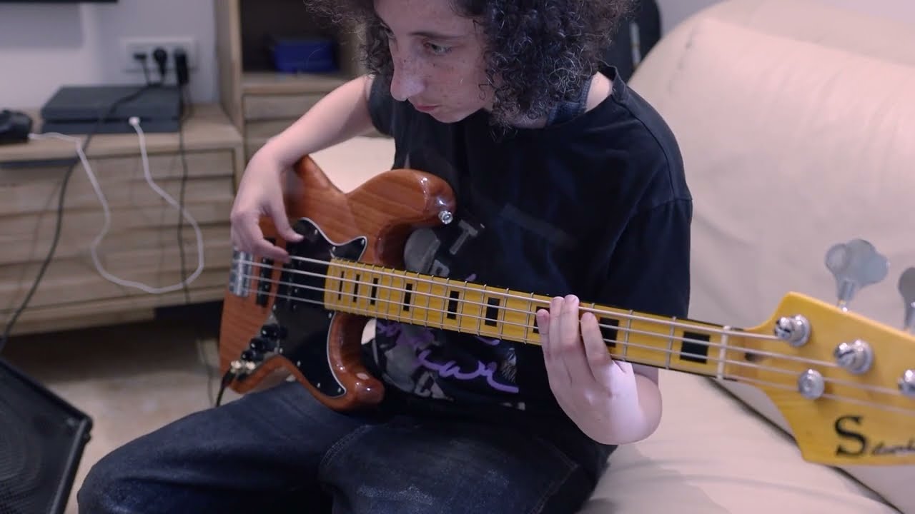 The Man Who Sold The World - Nirvana (Bass Cover)
