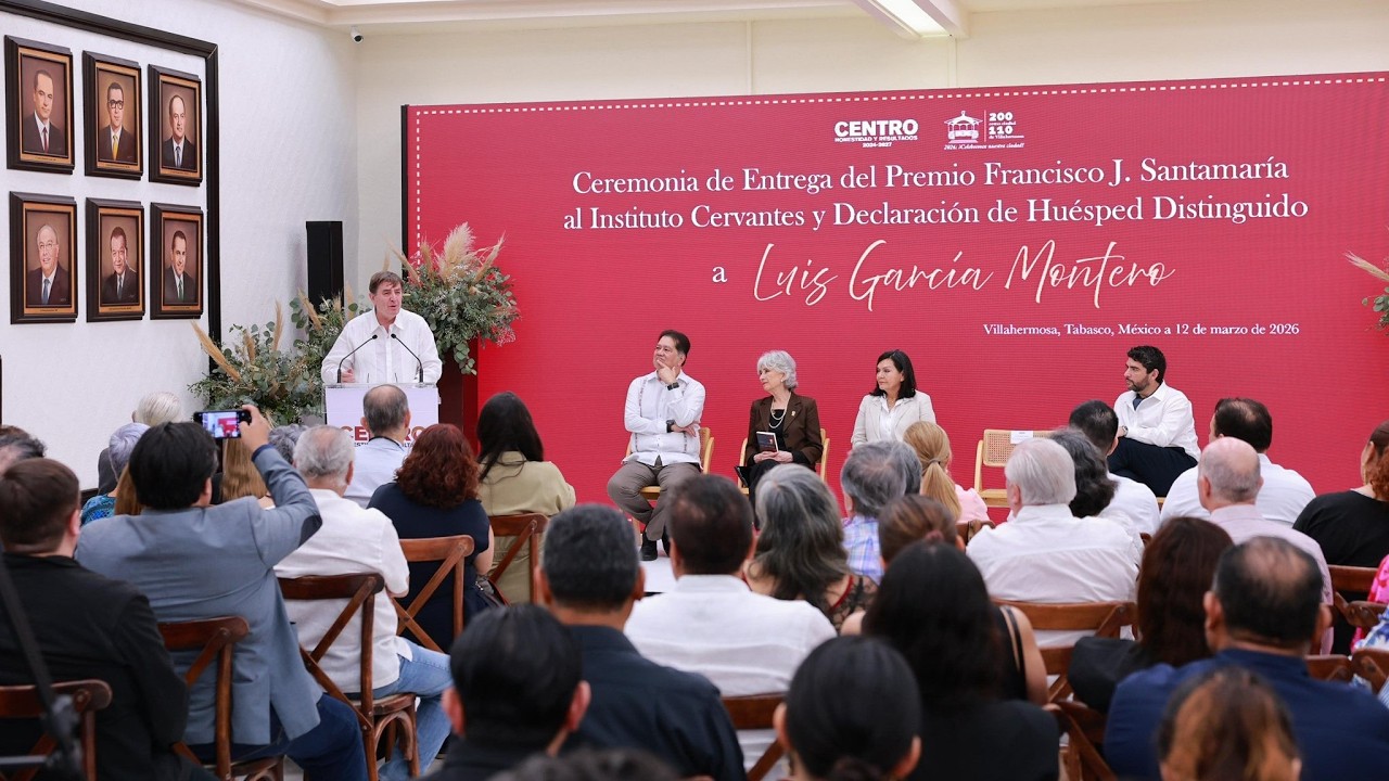 Premio Francisco J. Santamaría al Instituto Cervantes y Huésped Distinguido a Luis García Montero