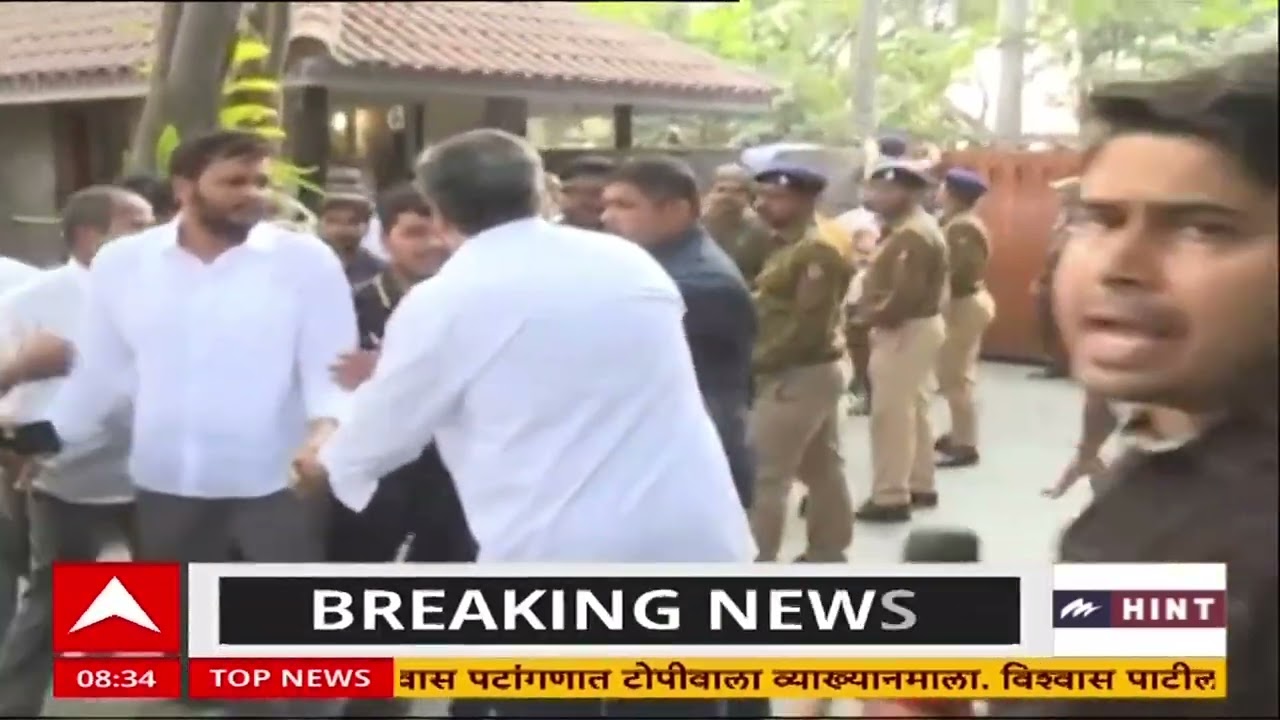 Ajit Pawar Funeral : दादा गेले, जनसागर लोटला; भिंतीवर चढत बंगल्यात घुसण्याचा कार्यकर्त्यांचा प्रयत्न