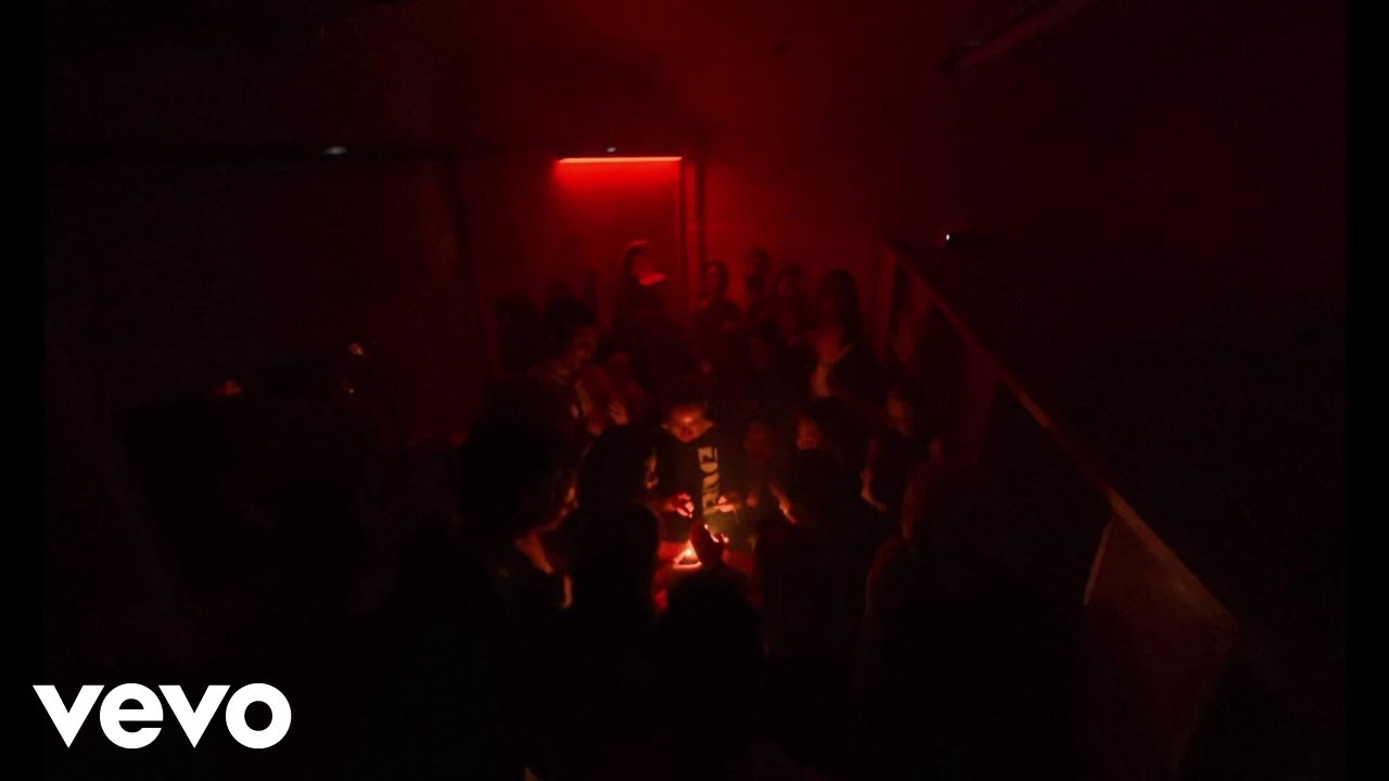 Lorde - If She Could See Me Now (Visualiser)