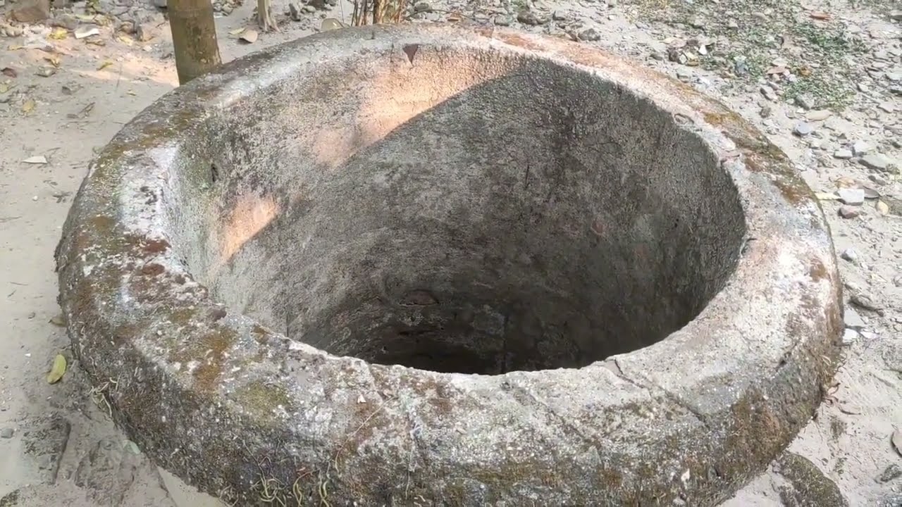 নগরীর মজুমদারীর মজুমদার বাড়ির আন্দর ঘর এবং কয়েক শতকের পুরনো গেইটের কিছু অংশ। 