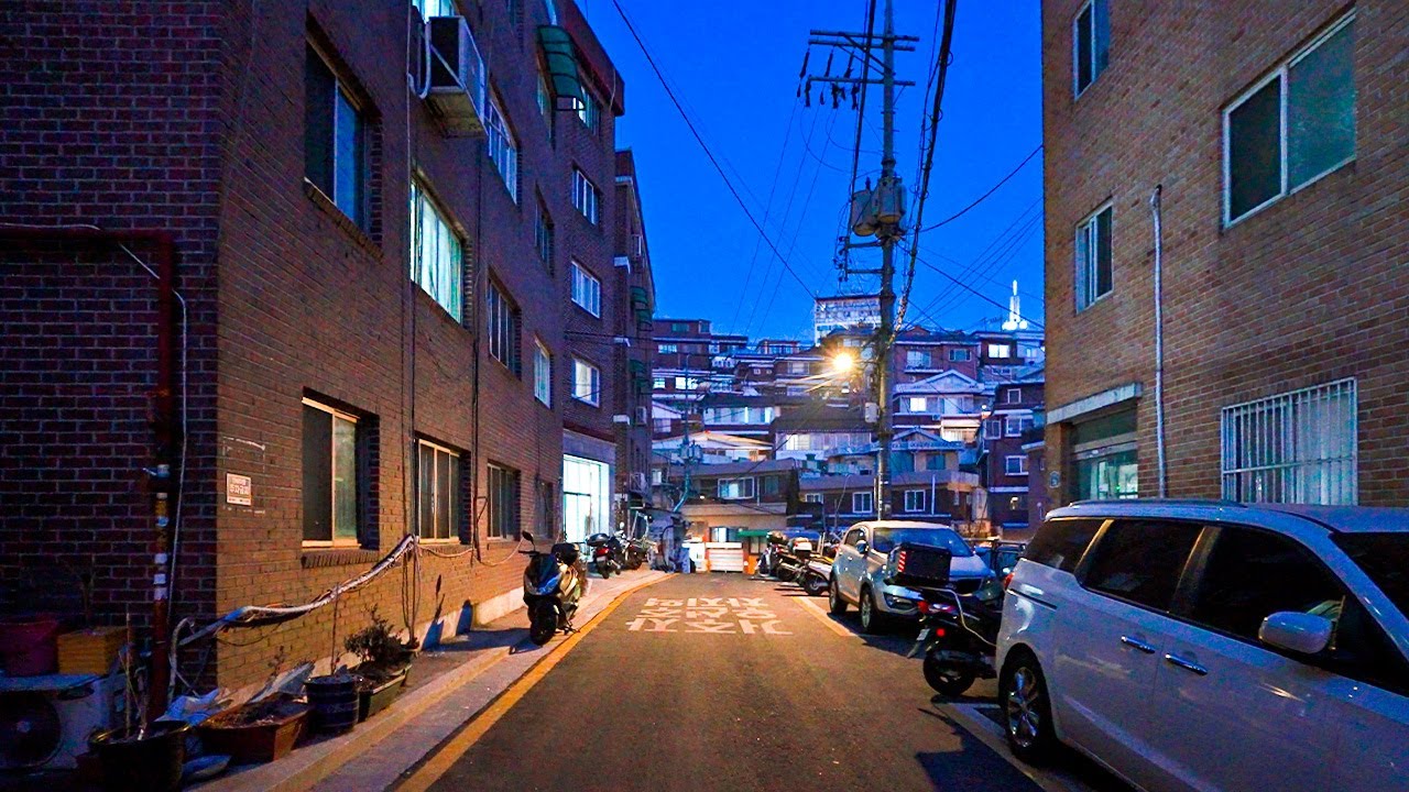 Relaxing Walk around Independence Gate on Saturday Night | Seoul Travel Guide 4K HDR