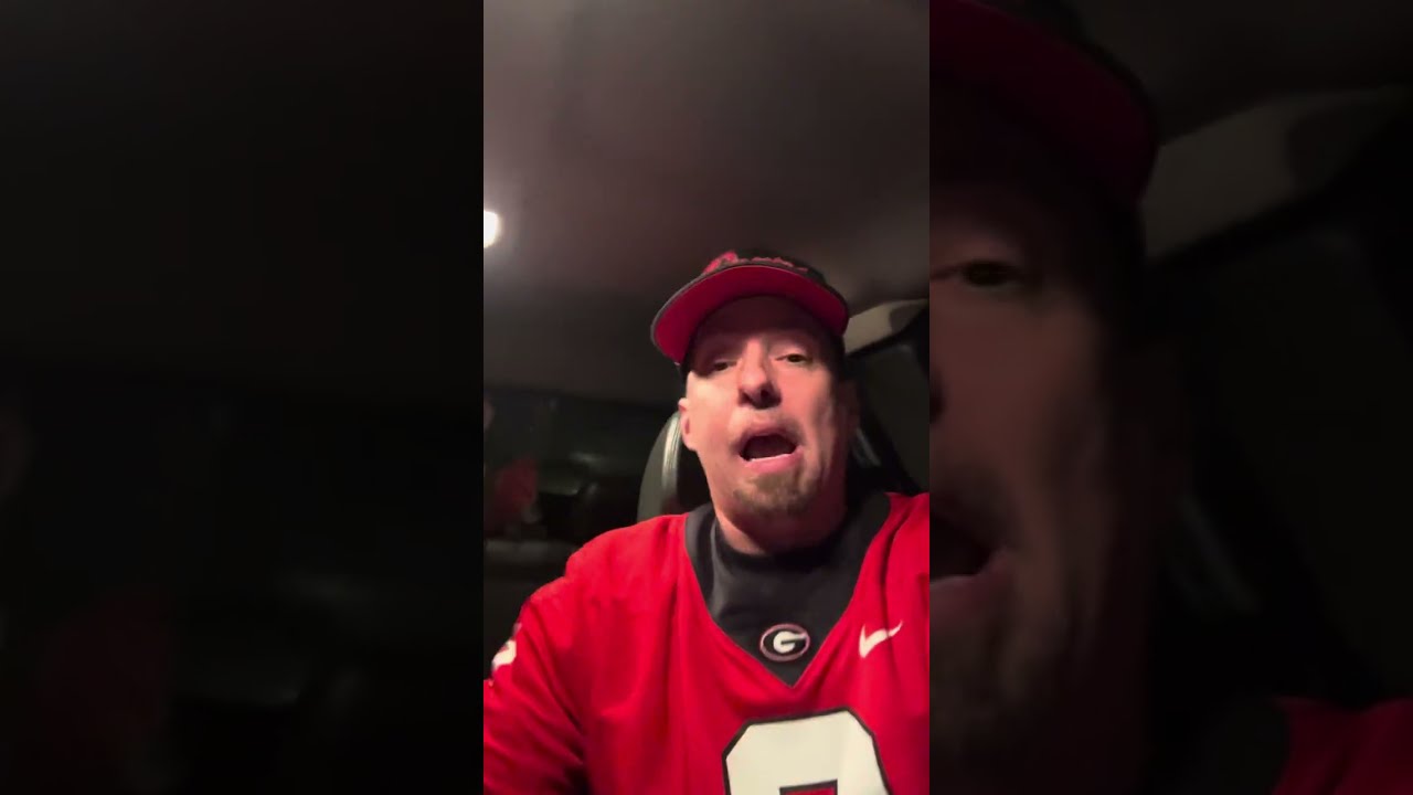 GEORGIA FAN ABSOLUTELY LOSES HIS MIND AFTER GEORGIA RIPS THE TUSKS OFF BAMA 28-7 