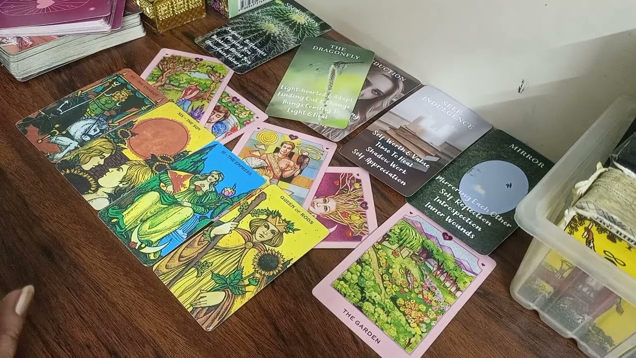 💔UR LOVE LIFE IN NEXT 15 DAYS 💔 ALARMING 💔 HINDI-URDU TAROT 💖#lovelife #highpriestess7777 #tarot 