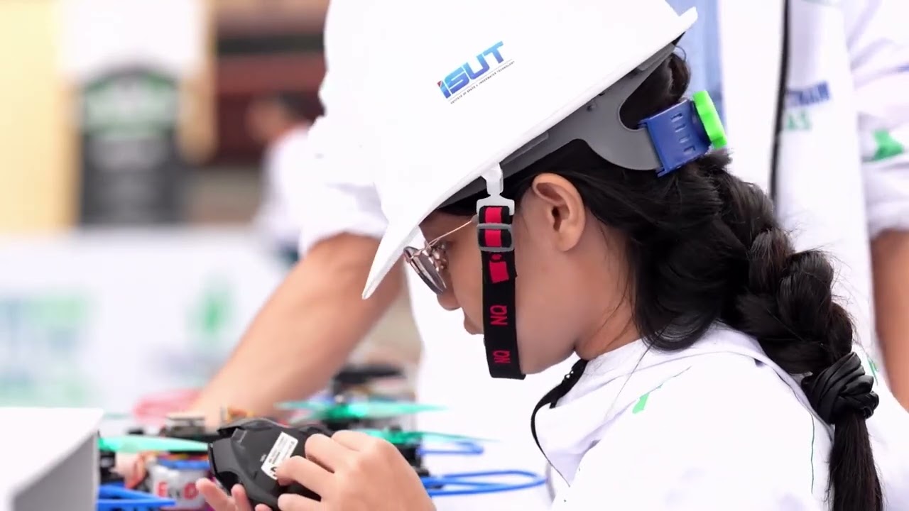 VÒNG LOẠI NGÀY 1: TRẬN ĐẤU GIỮA BK - LOW ALTTITUDE DRONE và ACUET