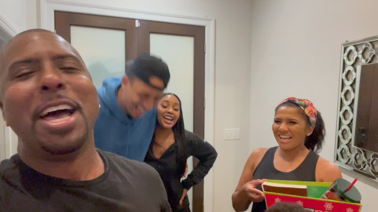 OUR FRIENDS @LUV N SLIM GIFTED US WITH A SURPRISE I VLOGMAS DAY 21