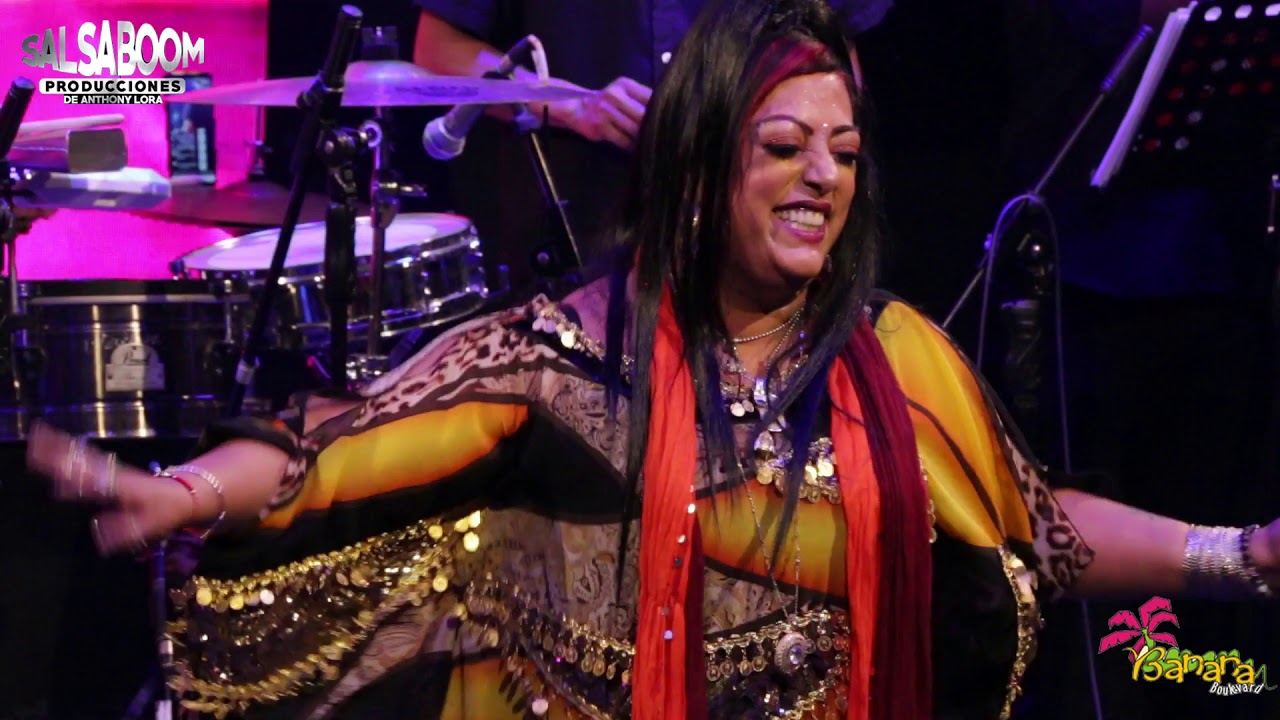 Costumbres - La India En Discoteca Banana