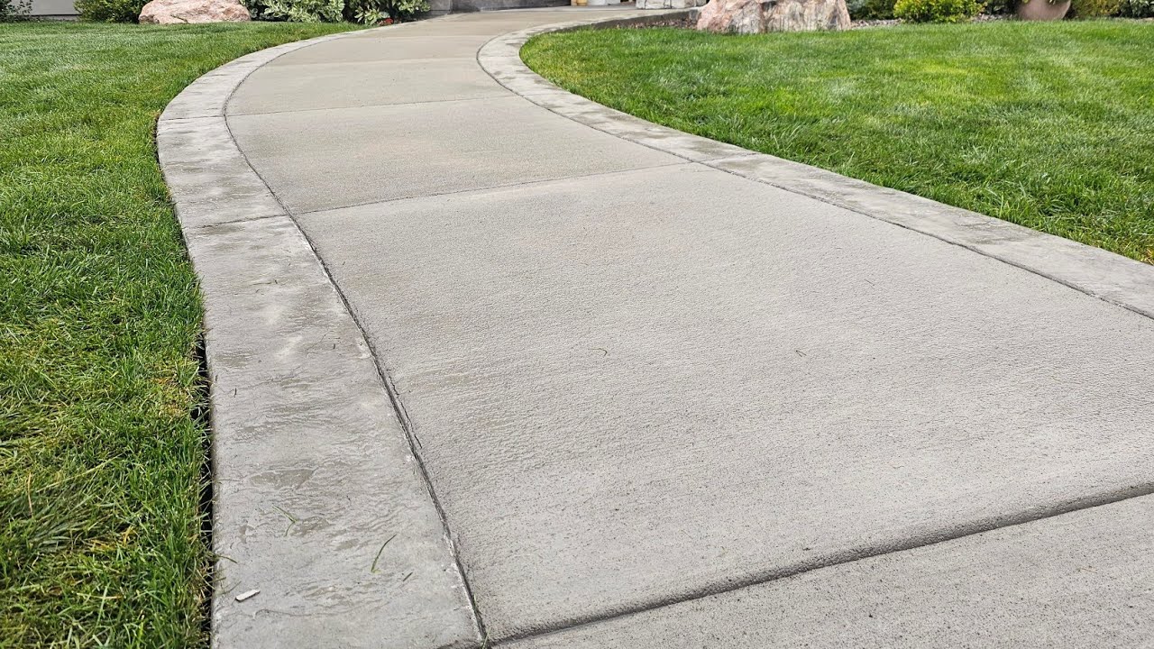 Stamped concrete border makes everything nicer!