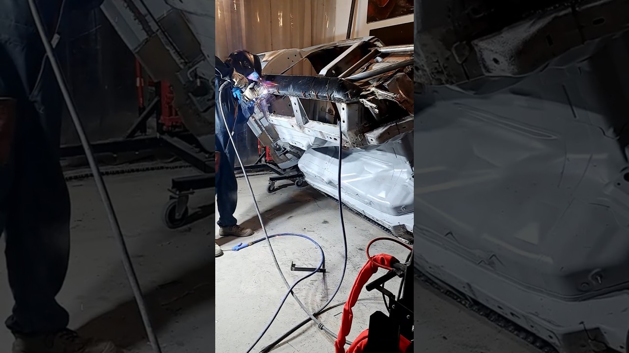 Classic MGB Meets MX-5 &ndash; Welding the Swap! | Sills #BodySwap