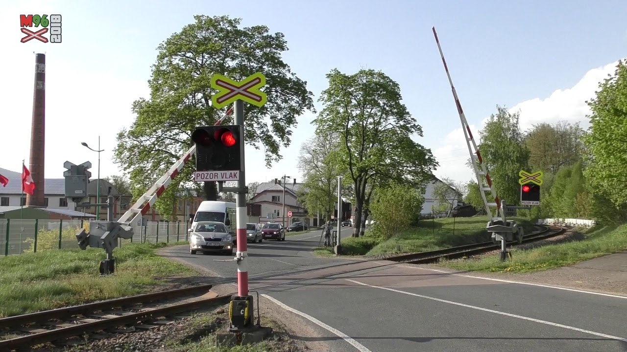 Železniční přejezd Bílá Voda [P4184] - 29.4.2018 / Czech railroad crossing