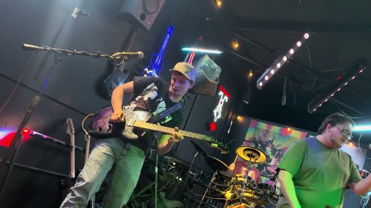 “Safari Song” (Greta Van Fleet) - Dreadful Day Live @ 22 Lounge Bar & Grill