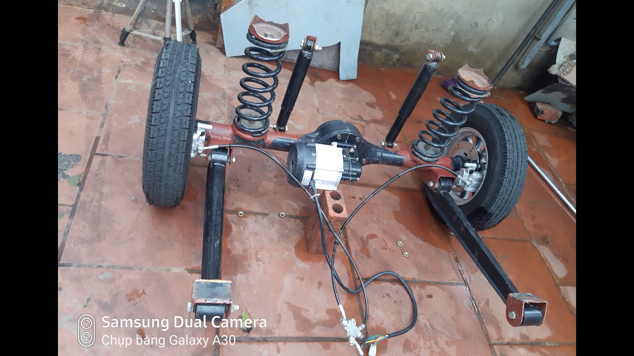 Electric vehicle rear axle and I-frame set
