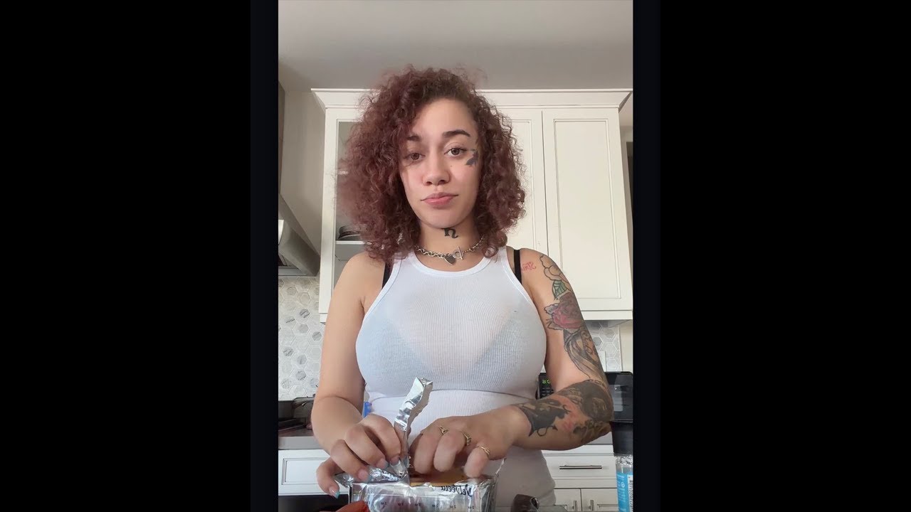 Nevaeh Goes Live Cooking At Blueface House 😳 Fans Compare It To Jail Food