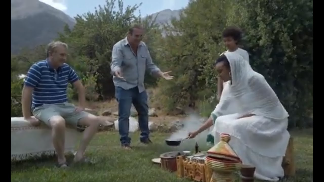 Tigist nos enseña la ceremonia del café etíope. Cocina Sin Fronteras, 2021.