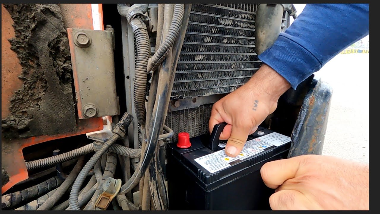 Battery replacement on mini excavator | Kubota U15