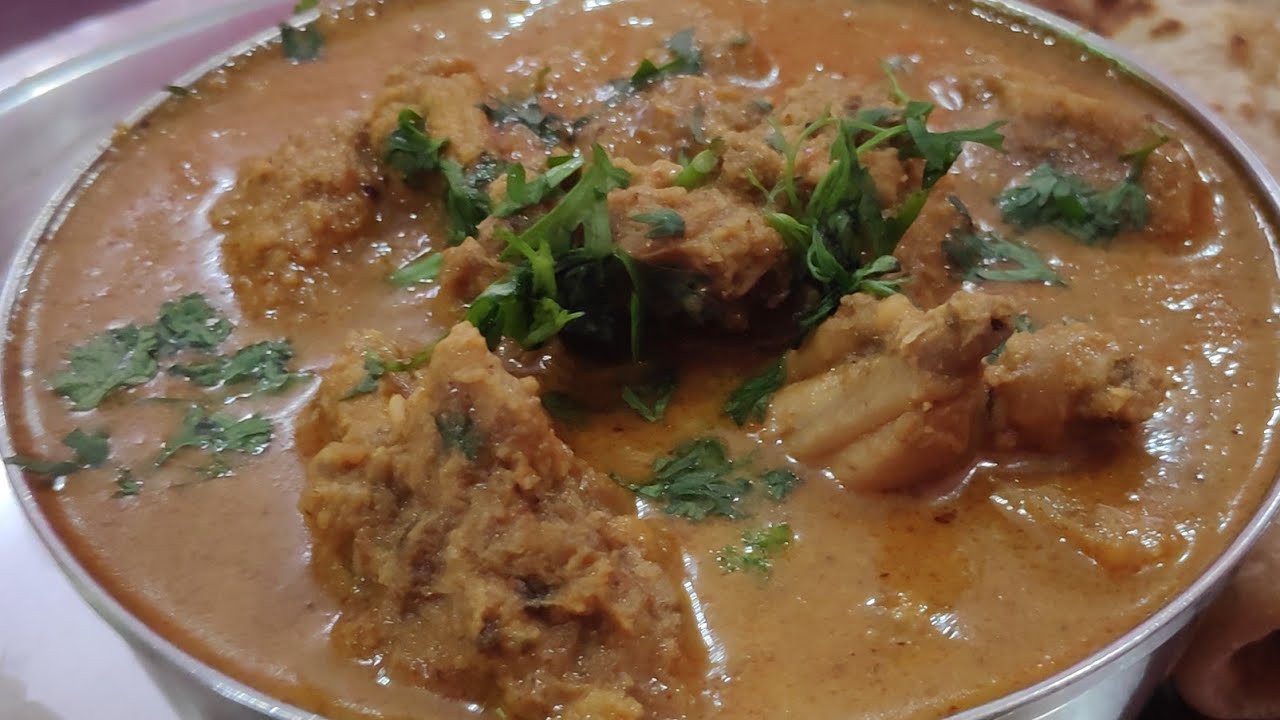 How to make Goan Style ruchik tikhat chicken  sagoti /चिकन सागोती ( curry)? in konkani language.