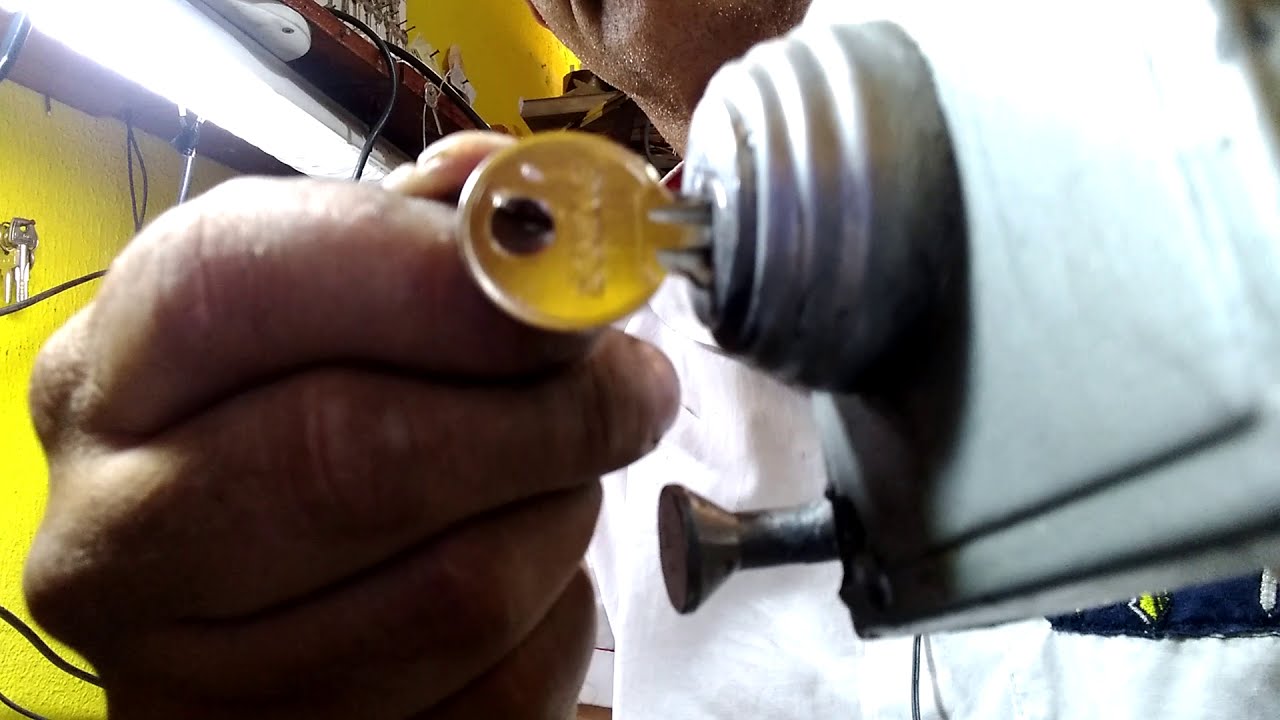 dica de como destravar chave emperrada na fechadura do portão