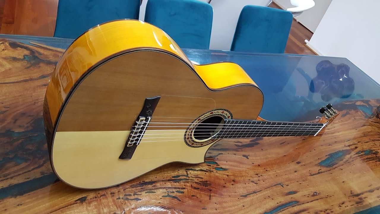 Guitarras Bros unboxing Taranta Model