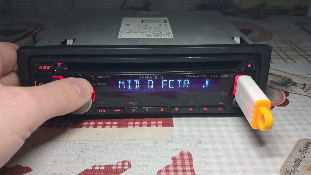 Kenwood KDC 3057U (R) Car Stereo
