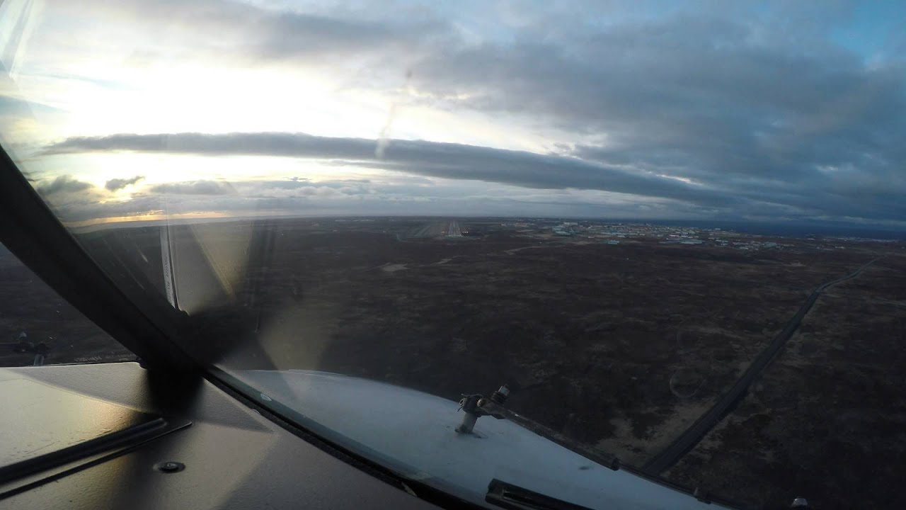 (4K) Landing to KEF / BIKF.
